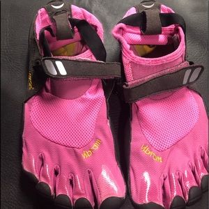 Vibram toe pink